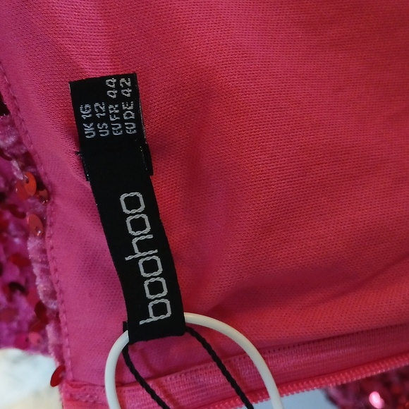 Stunning NWT bright pink sequin cocktail dress size 12 by BooHoo - Picture 6 of 8